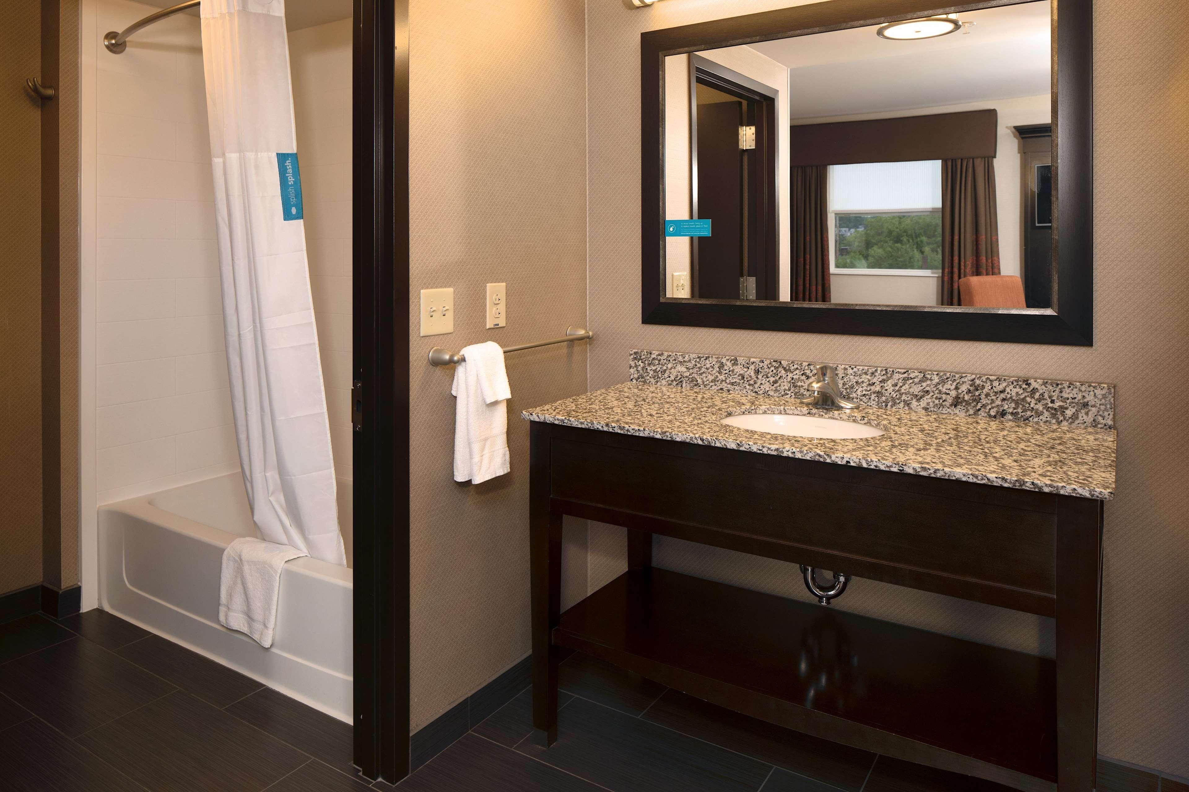 Hampton Inn Lewiston-Auburn Buitenkant foto