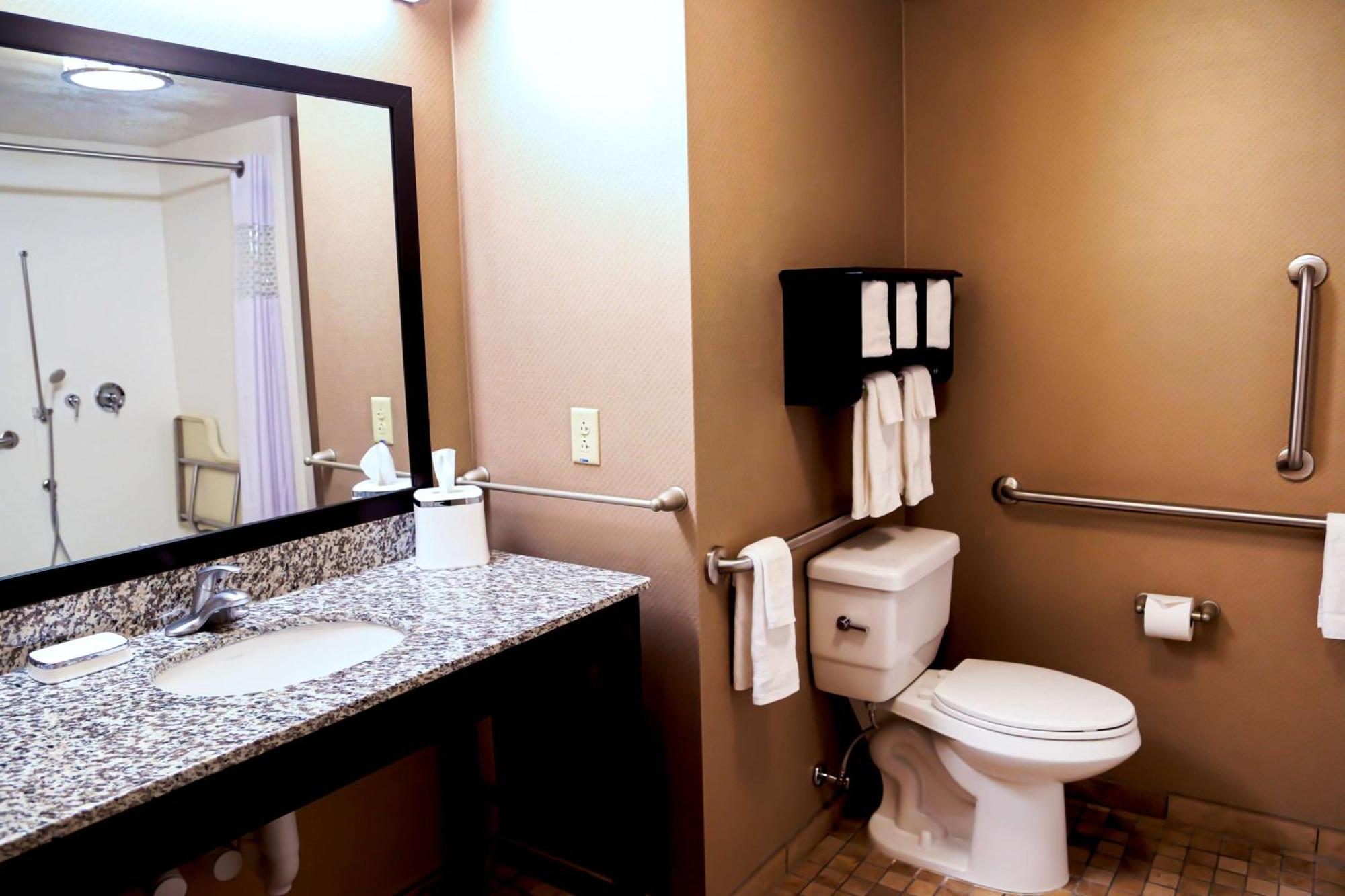 Hampton Inn Lewiston-Auburn Buitenkant foto